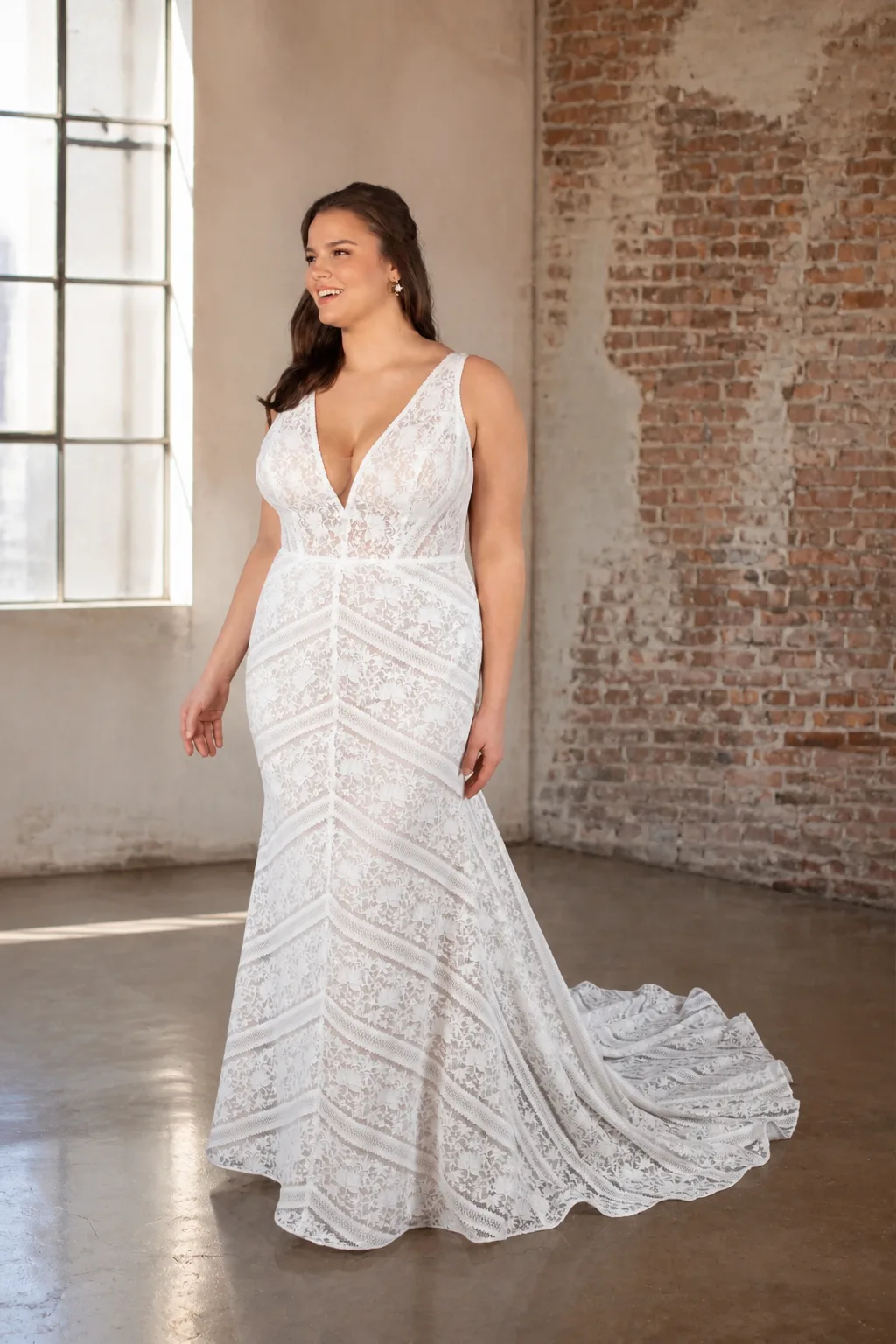 Boho-Inspired Lace Mermaid Silhouette