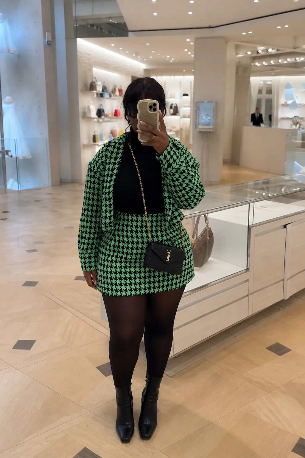 Bold Houndstooth in Vibrant Green