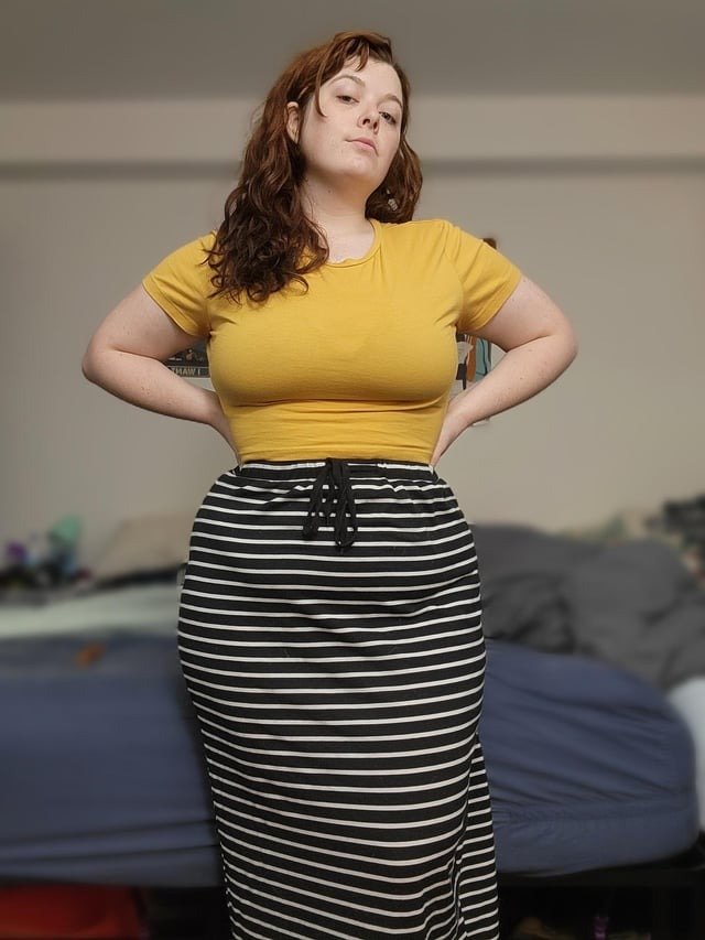 Source: https://www.reddit.com/r/PlusSizeFashion/comments/1blt69g/breaking_a_cardinal_rule_of_fat_girl_fashion_and/