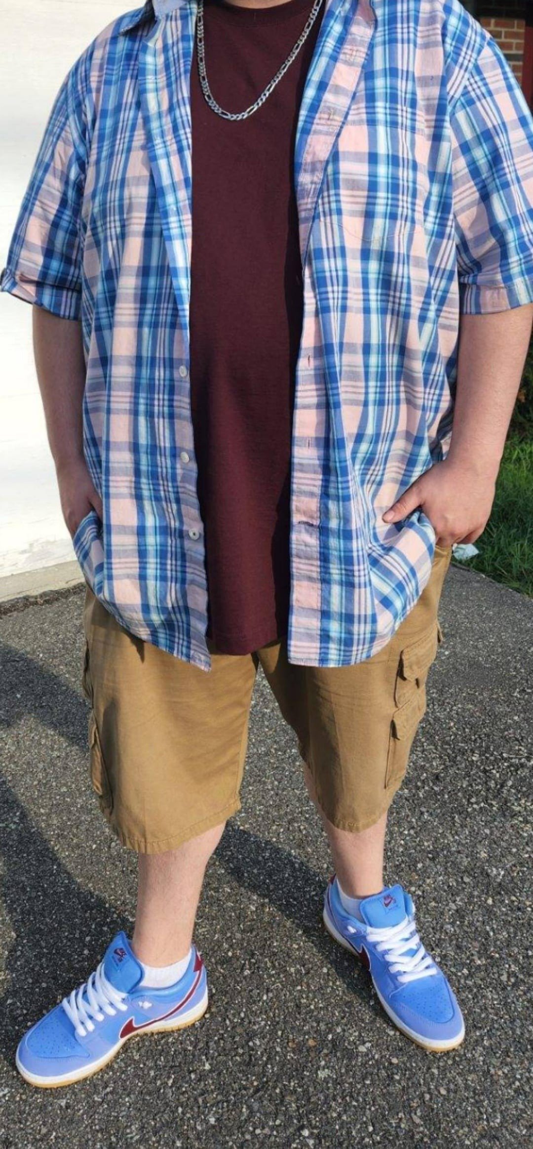 Source: https://www.reddit.com/r/Sneakers/comments/wni57o/im_a_bigger_guy_and_cant_really_pull_off_street/
