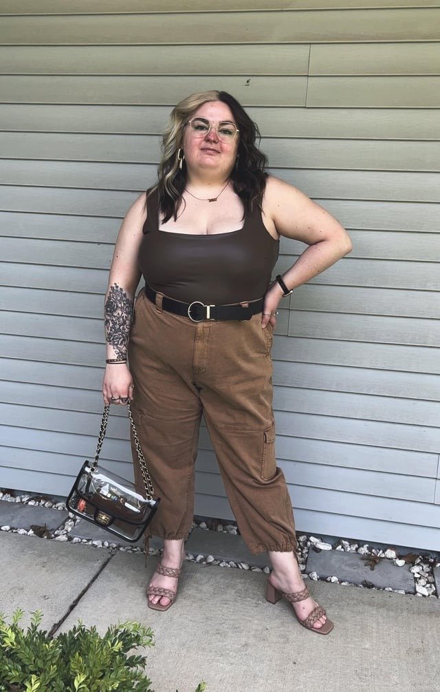 Source: https://www.reddit.com/r/PlusSizeFashion/comments/15p3lwx/plus_size_fashion_style/