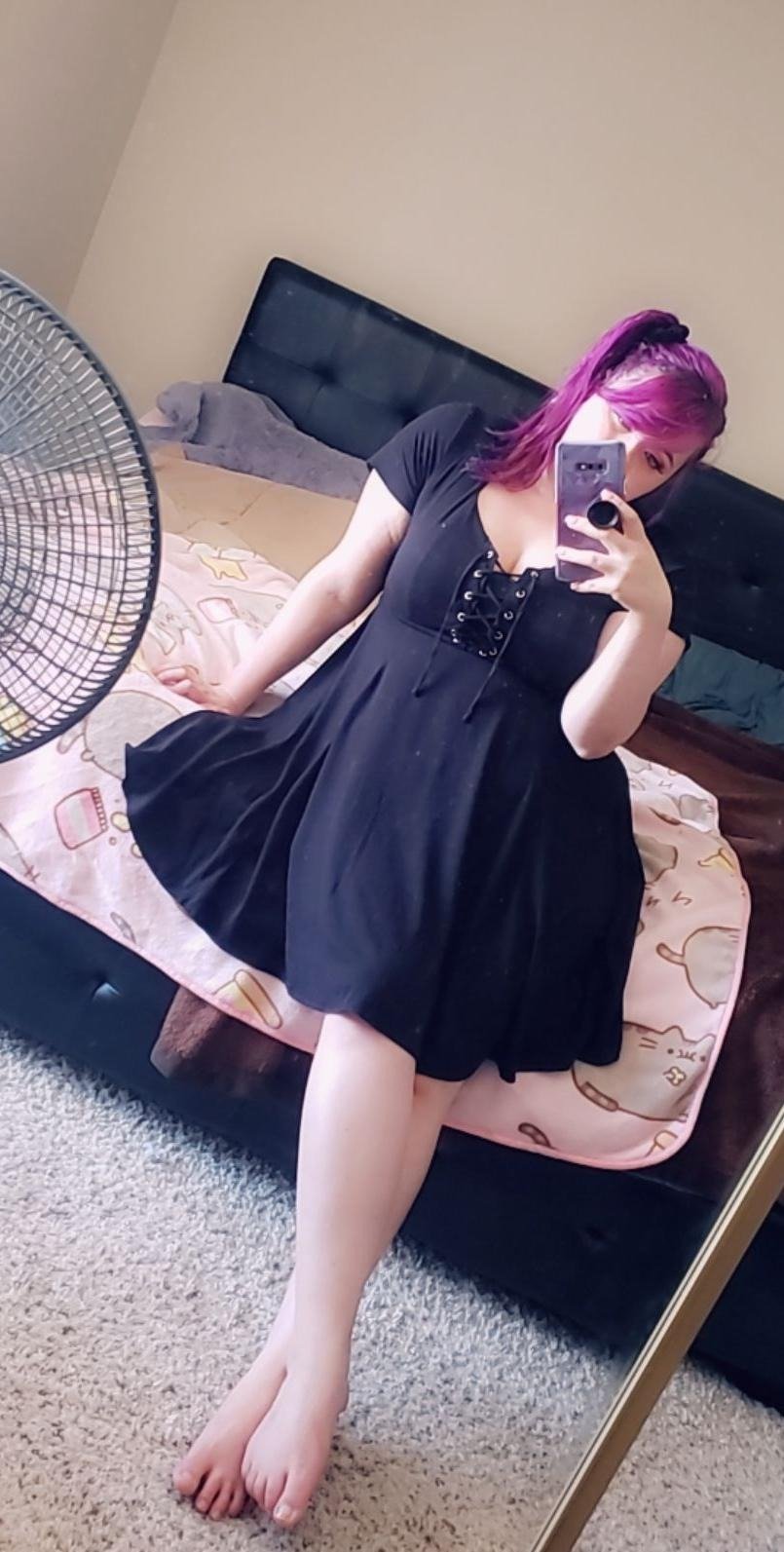 Source: https://www.reddit.com/r/OUTFITS/comments/gt5yw6/as_a_chubby_girl_i_find_it_difficult_to_find/
