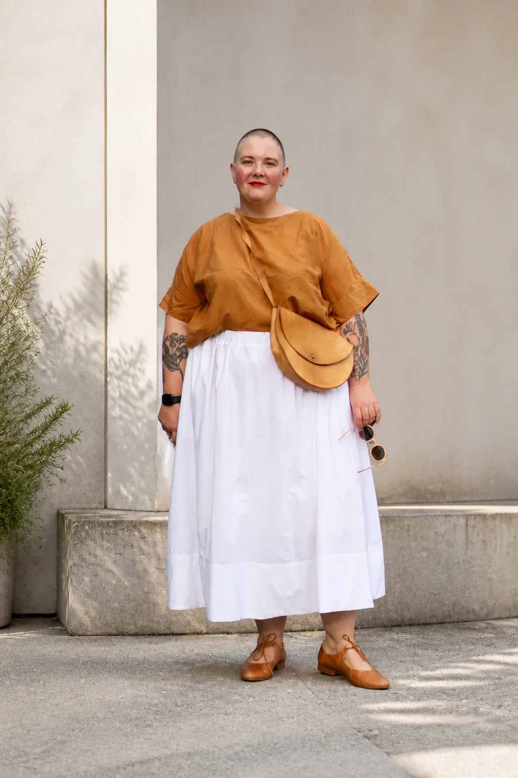 Effortless Midi Skirt Outfit for Apple Figures