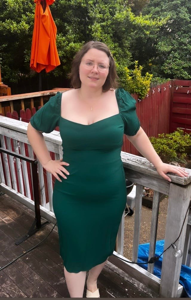 Source: https://www.reddit.com/r/oldhagfashion/comments/13zs1ac/im_so_insecure_in_dresses_but_this_subreddit_has/
