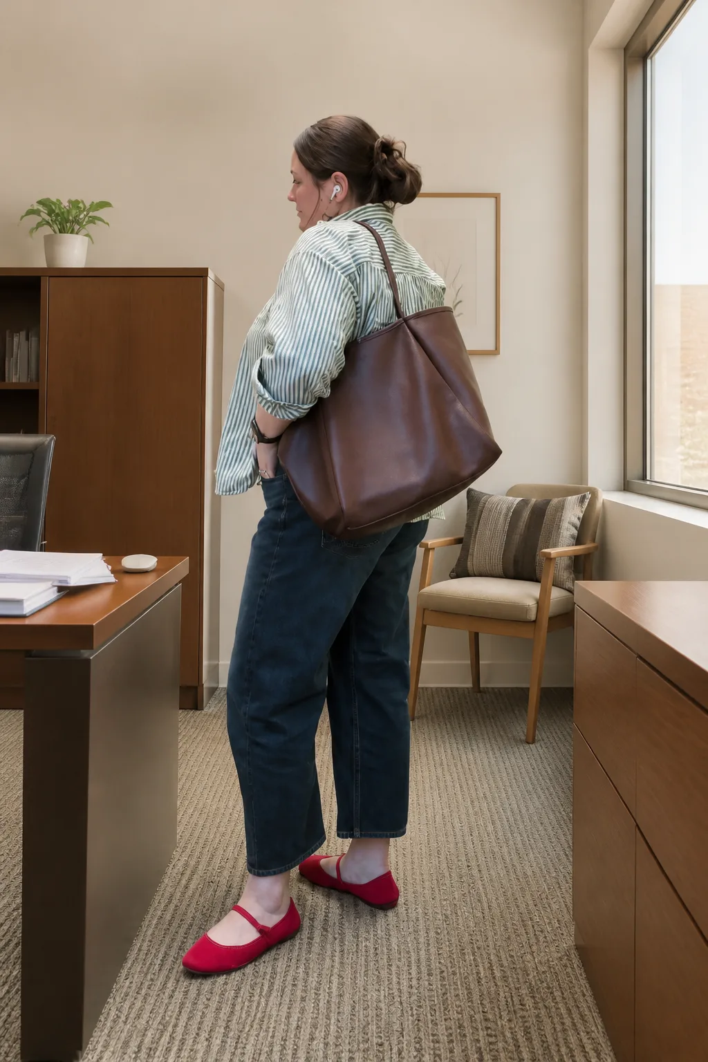 Practical Office Outfit Inspiration