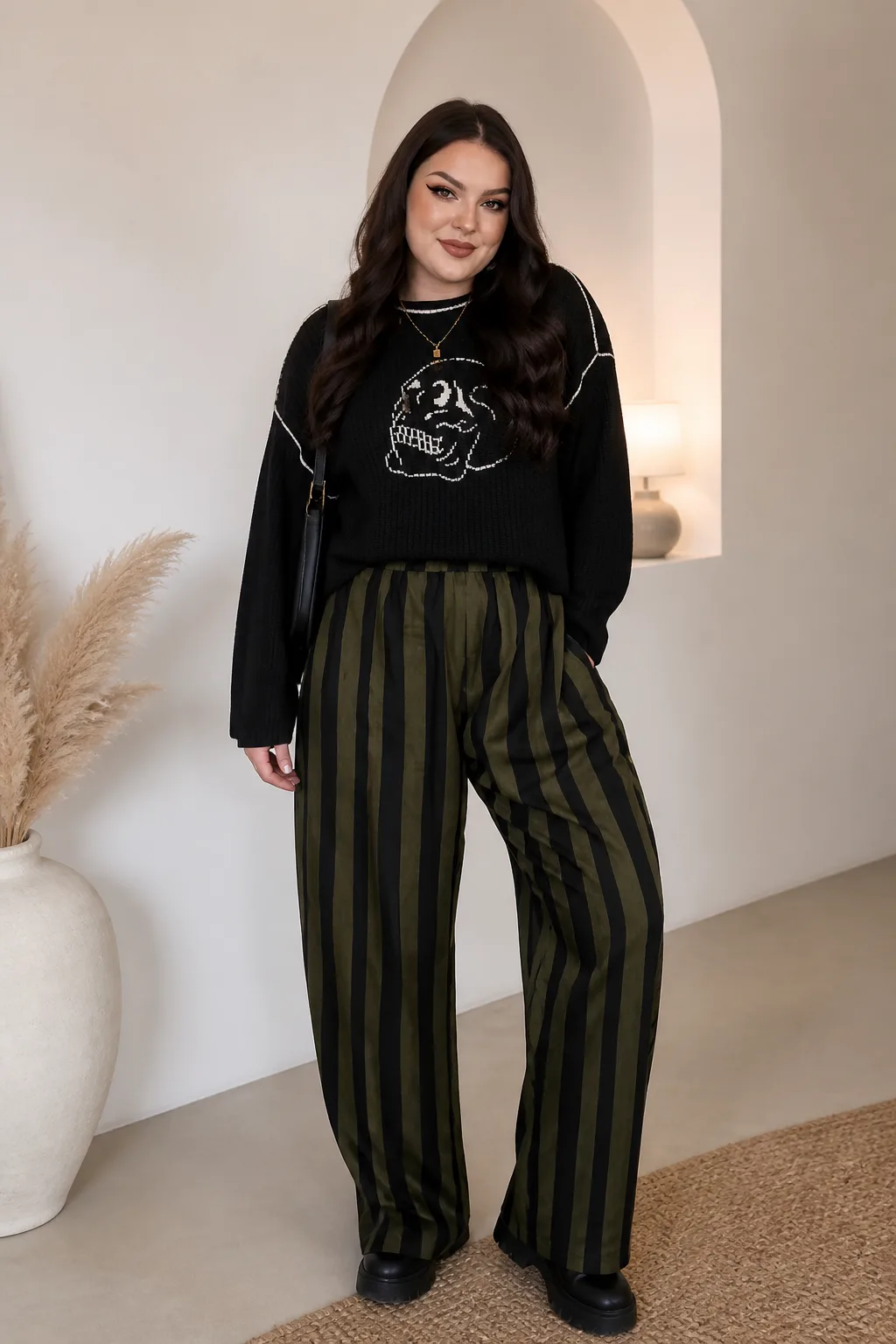 Relaxed Grunge Stripes for Plus Size Style
